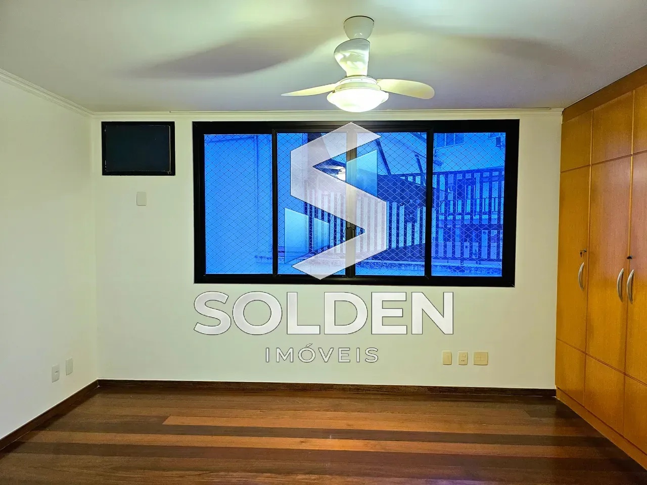 3-bedroom apartment with glass-enclosed balcony and 4 baths — photo 18