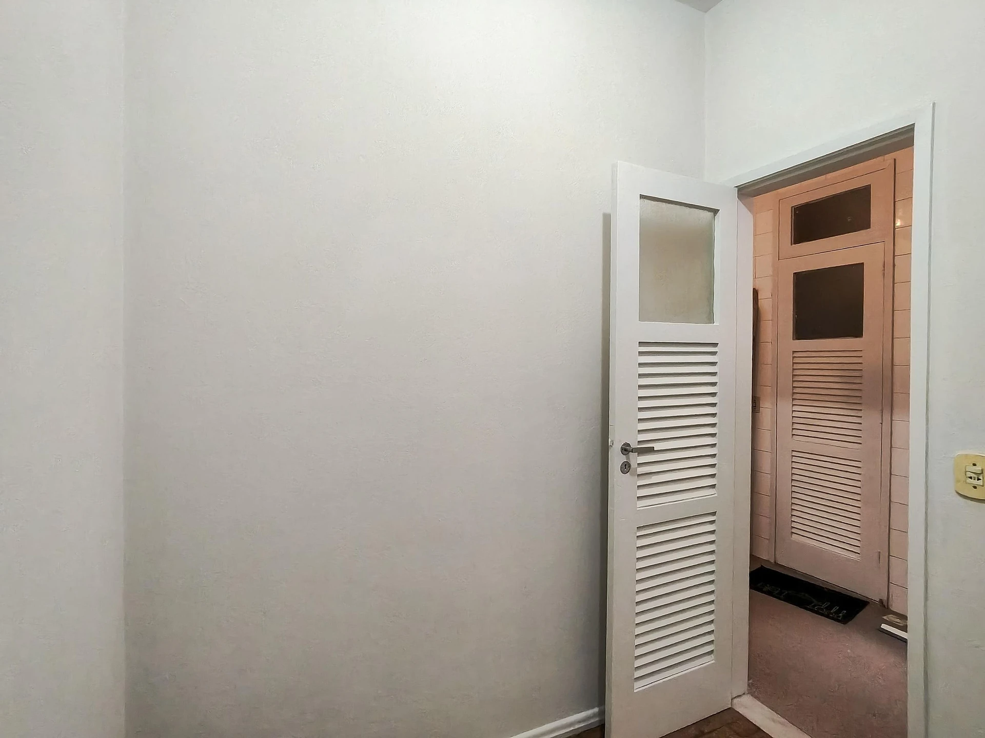Furnished 4-bedroom apartment with 3 bathrooms — photo 65