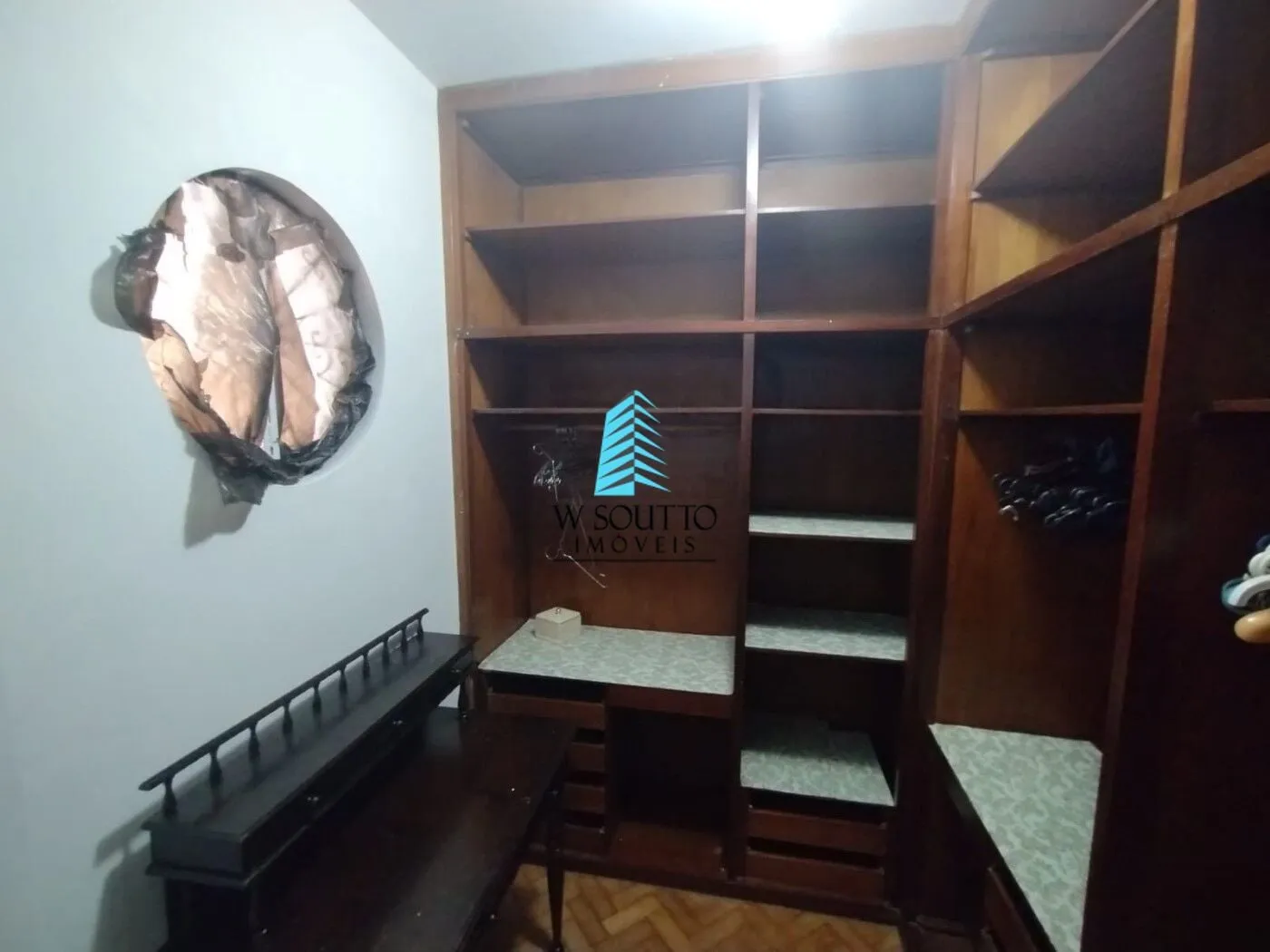 Будинок із 4 спальнями та робочим місцем — photo 17