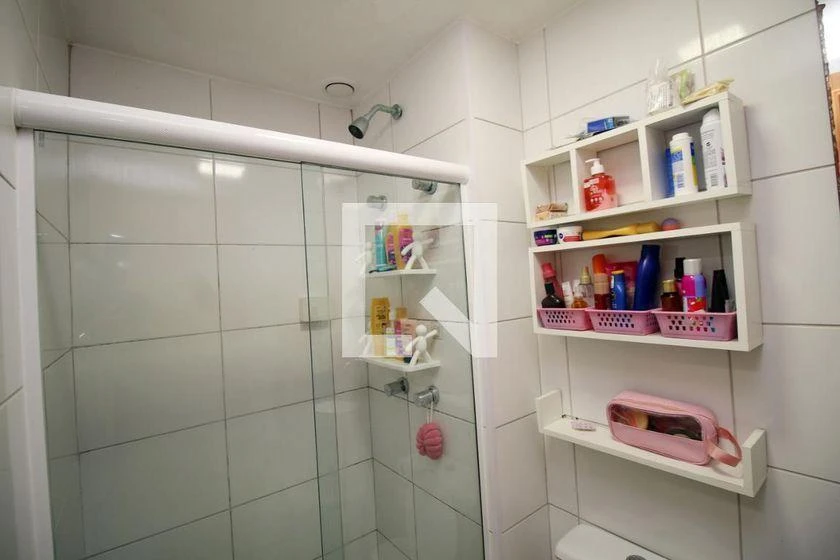 2-bedroom apartment in a building with a gym — photo 15