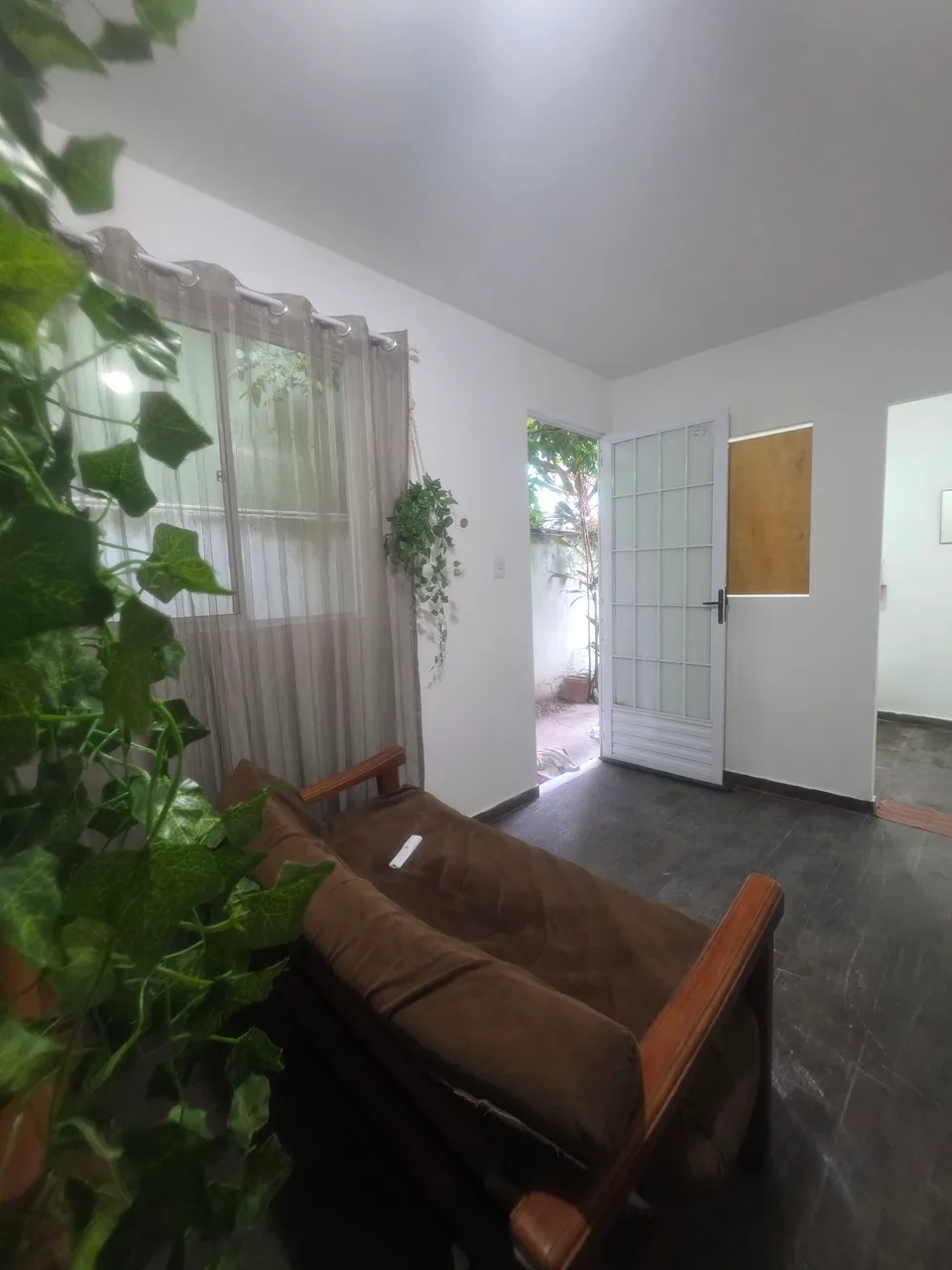 Estudio amueblado con 1 baño y ducha con vidrio — photo 6