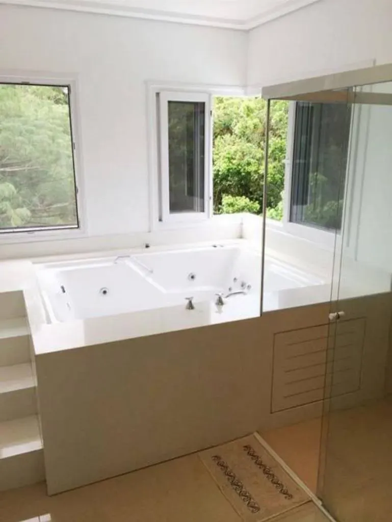 Casa com 6 suítes e área de piscina compartilhada — photo 30