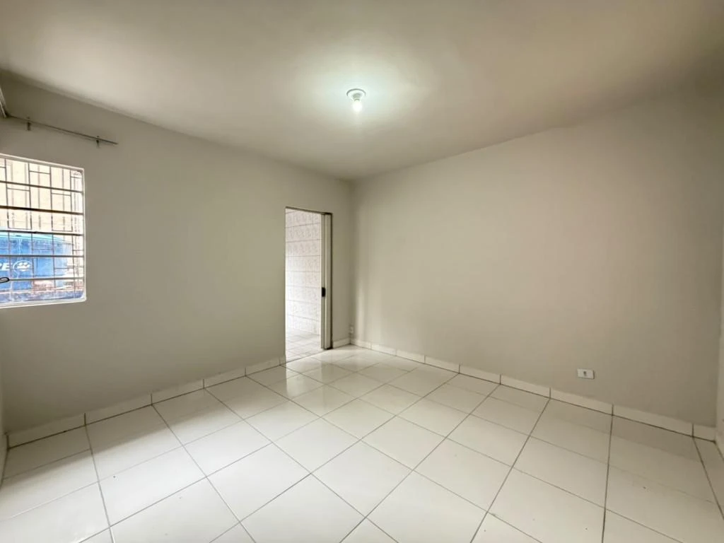2-bedroom apartment with a bathtub — photo 3