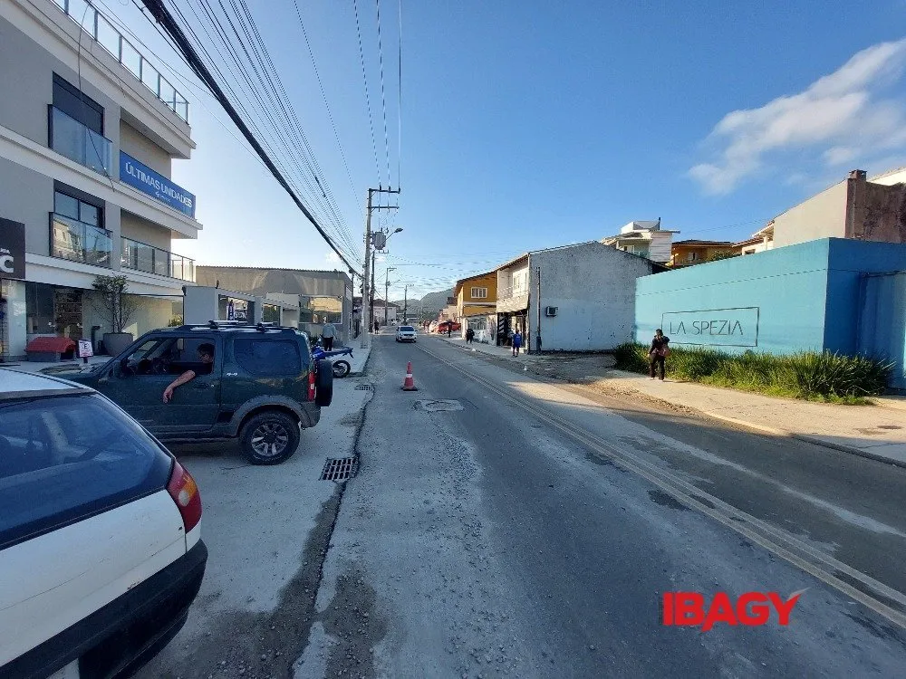Меблированное студио с 1 спальней и застеклённым балконом — photo 38