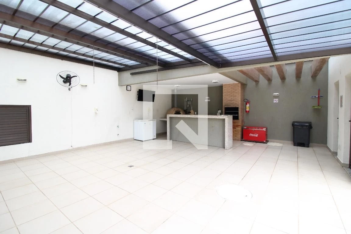 Furnished 2-bedroom apartment with glass balcony — photo 60