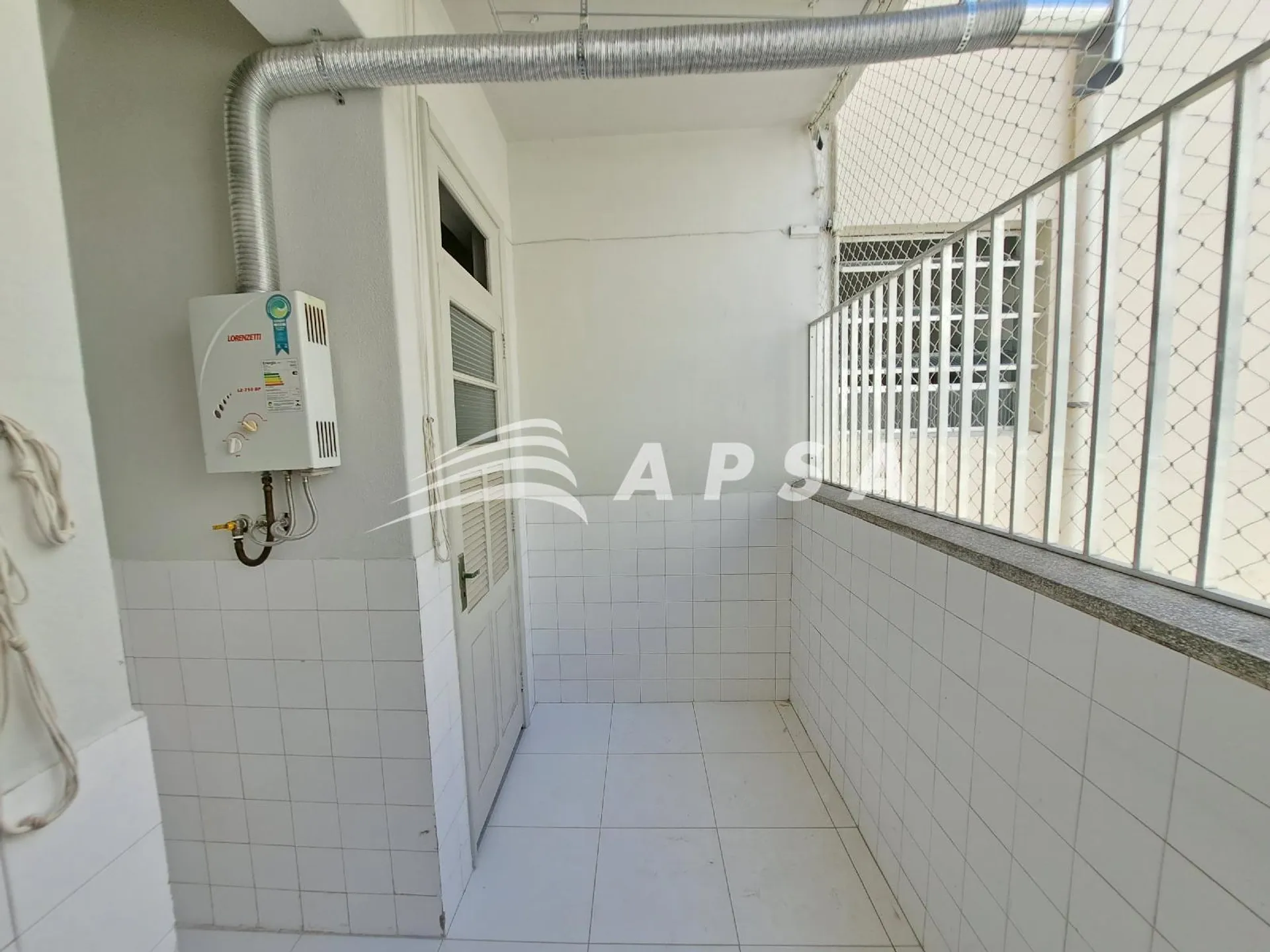 2-bedroom apartment with a washing machine in Rio de Janeiro — photo 16