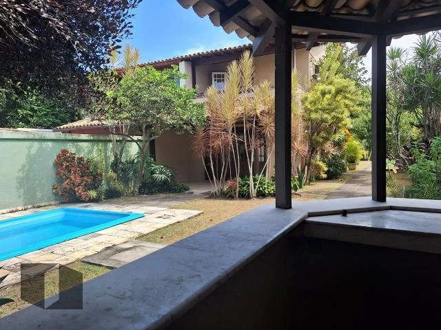 Condominium house with 4 bedrooms and 3 bathrooms — photo 10