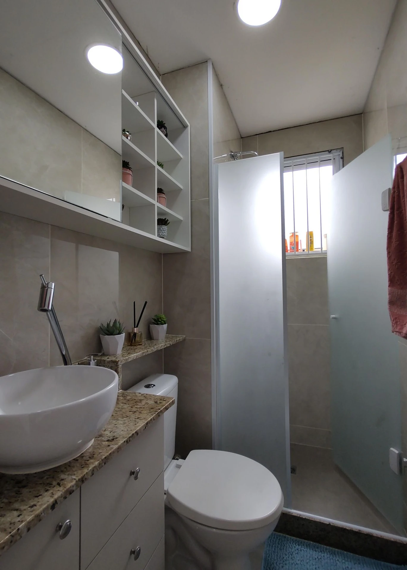 2-bedroom apartment with a glass-enclosed balcony — photo 51