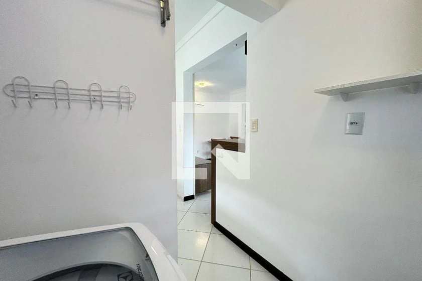 Стиральная машина и 1 спальня: квартира 50 м² — photo 11
