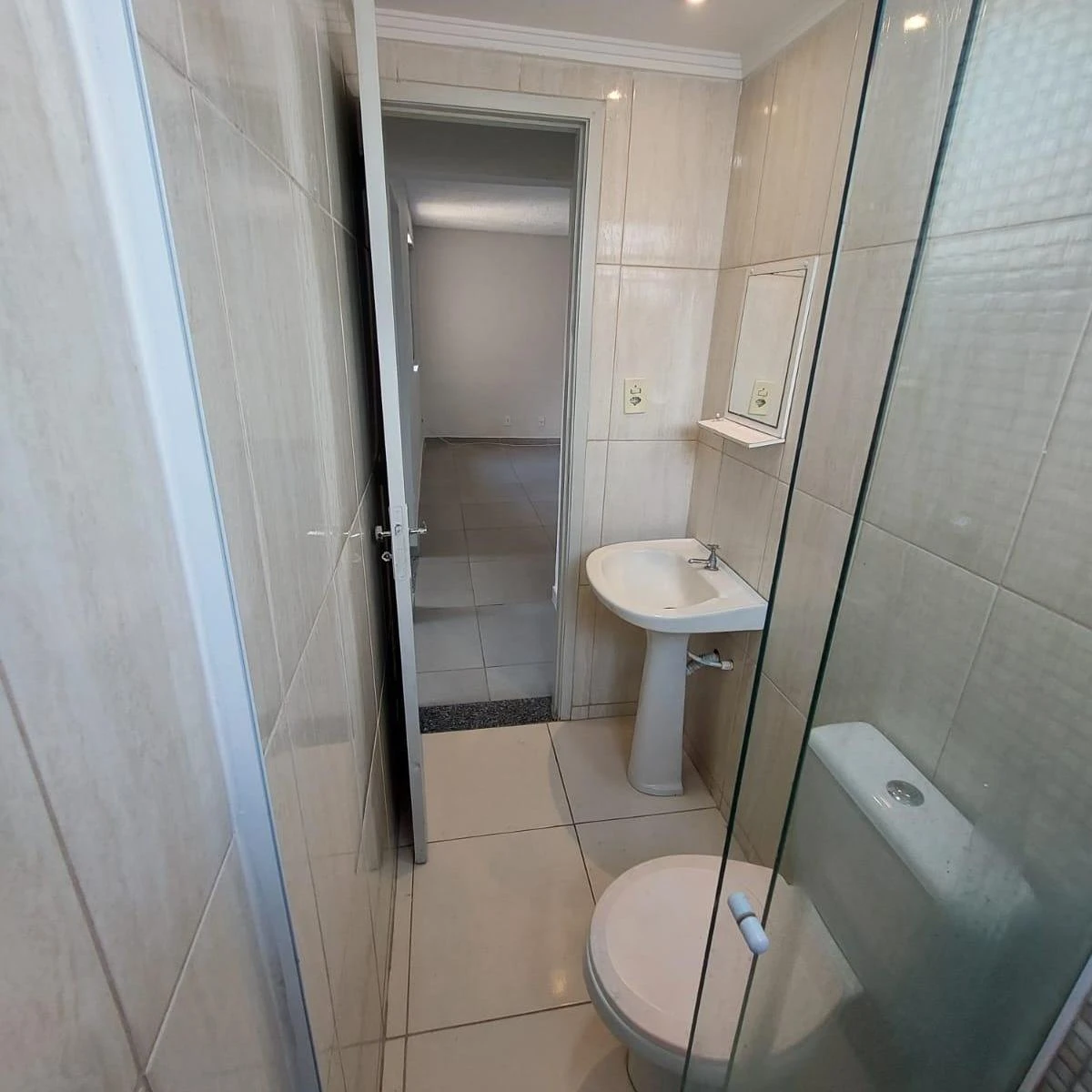 Apartamento com 2 quartos e cozinha separada — photo 10