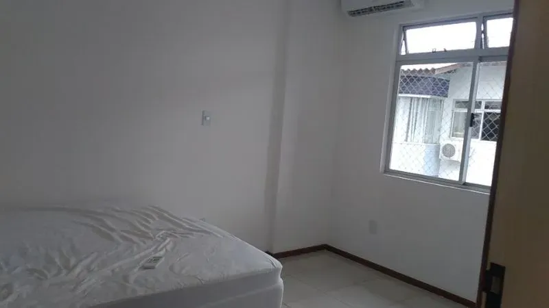 Glass-enclosed balcony in a one-bedroom apartment, 59 m² — photo 8