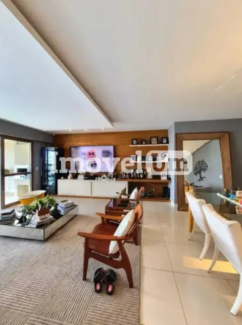 4-bedroom apartment in a building with a tennis court — photo 5