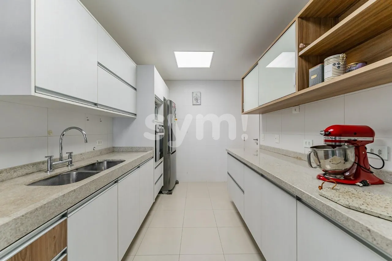 Furnished 4-bedroom apartment with 227 m² and 3 parking — photo 6