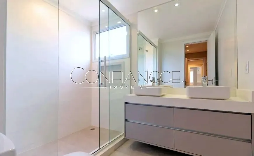 Apartment with 4 bedrooms and 2 en-suite suites — photo 39