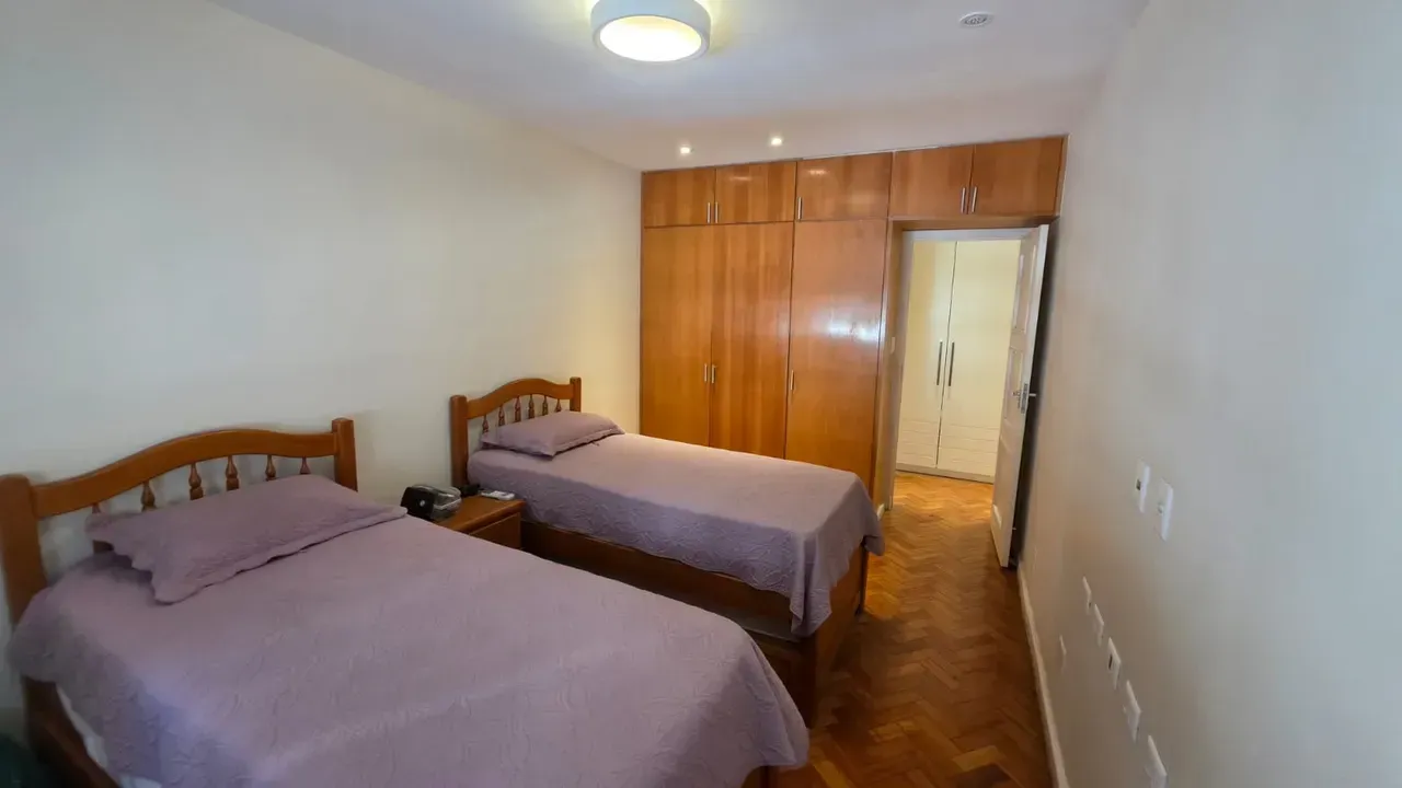 Apartamento com cozinha fechada e 3 quartos — photo 23
