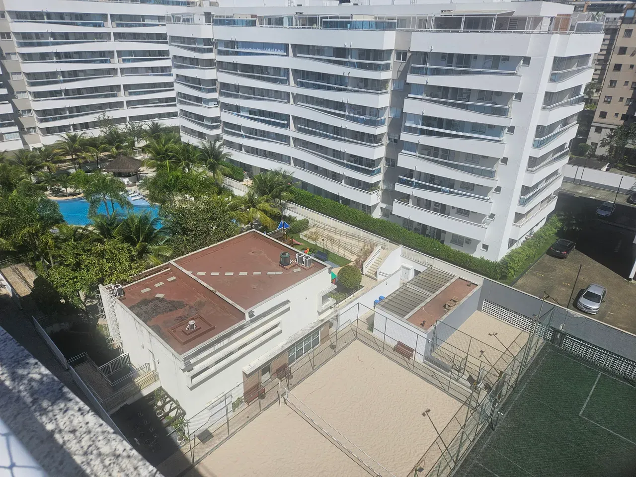 Apartamento com 5 quartos e 5 banheiros em 215 m² — photo 8