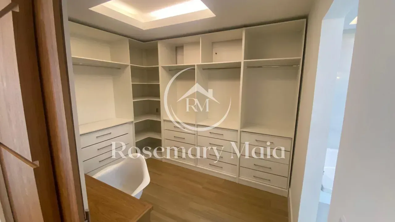 Furnished house with 4 bedrooms and 360 m² — photo 21