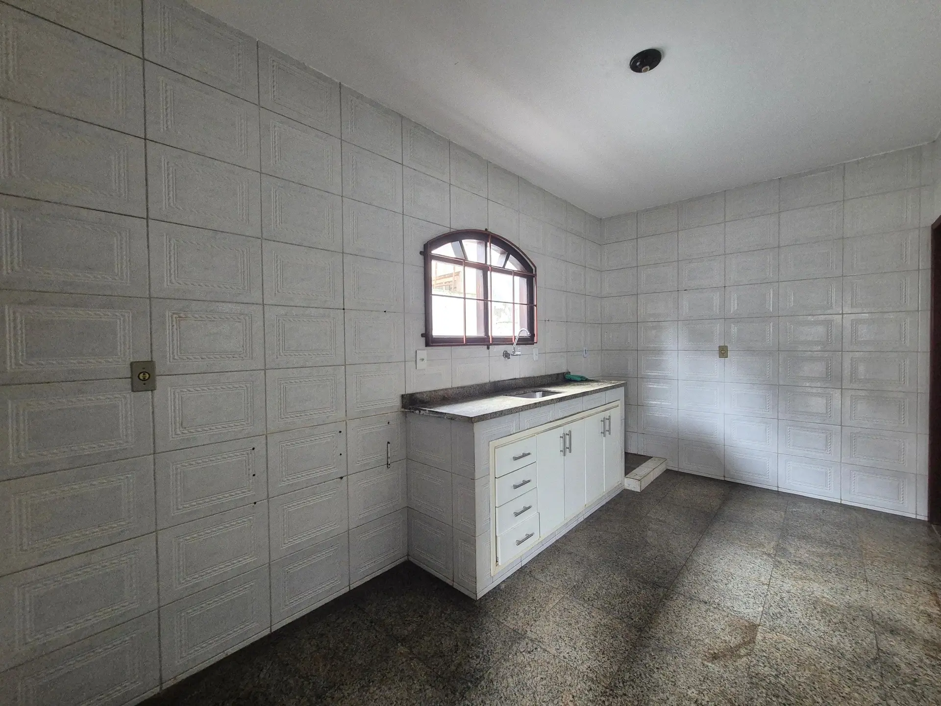 Дом 100 м² с рабочим местом и садом — photo 24