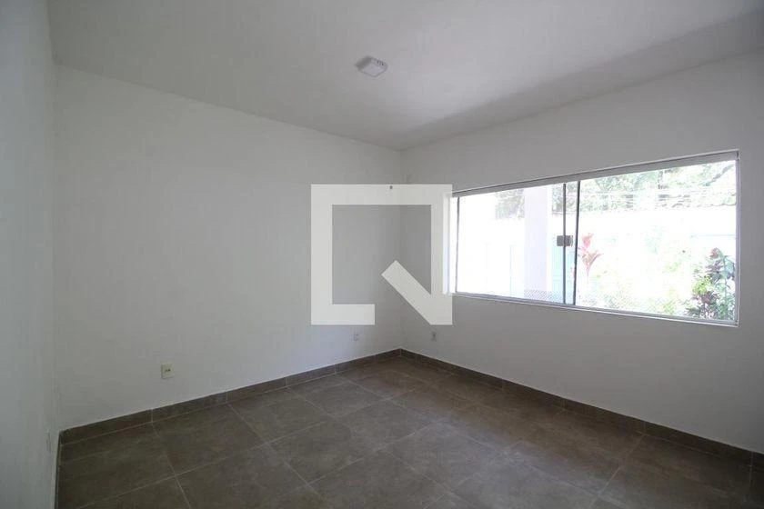 Rental house with 4 bedrooms and 340 m² — photo 5