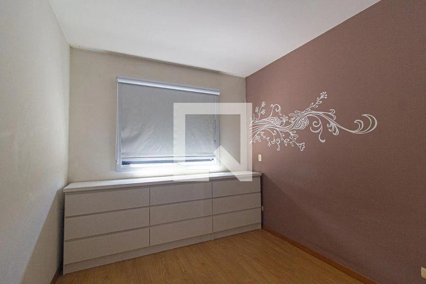 One-bedroom apartment with a washing machine — photo 4