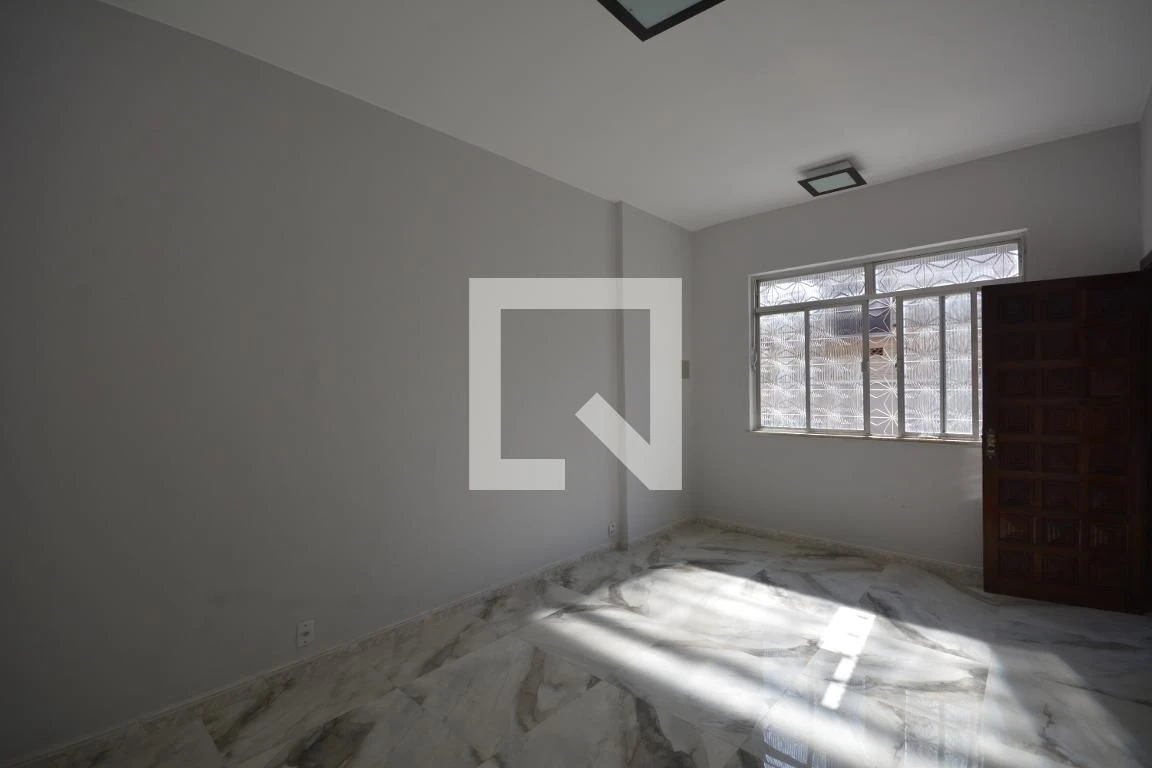 5-bedroom apartment, 1 with its own bathroom, 106 m²