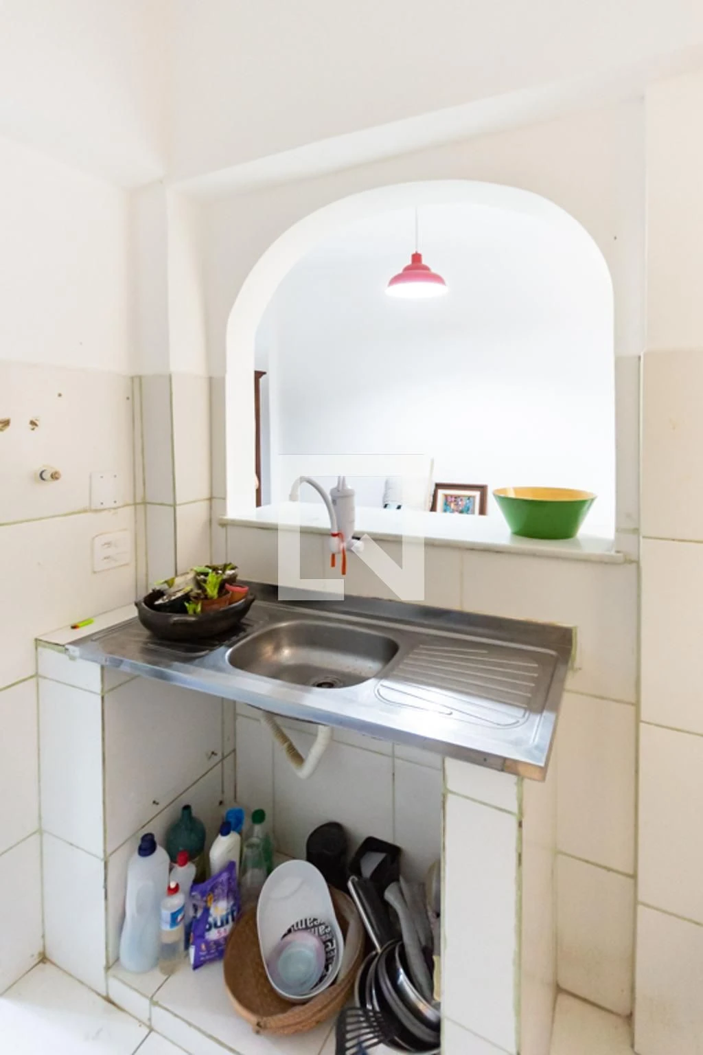 2-bedroom apartment with a mountain view — photo 10