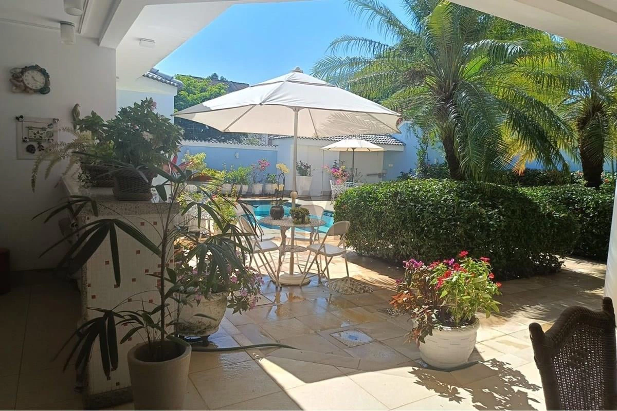 Furnished house with private garden and 5 parking spots — photo 20