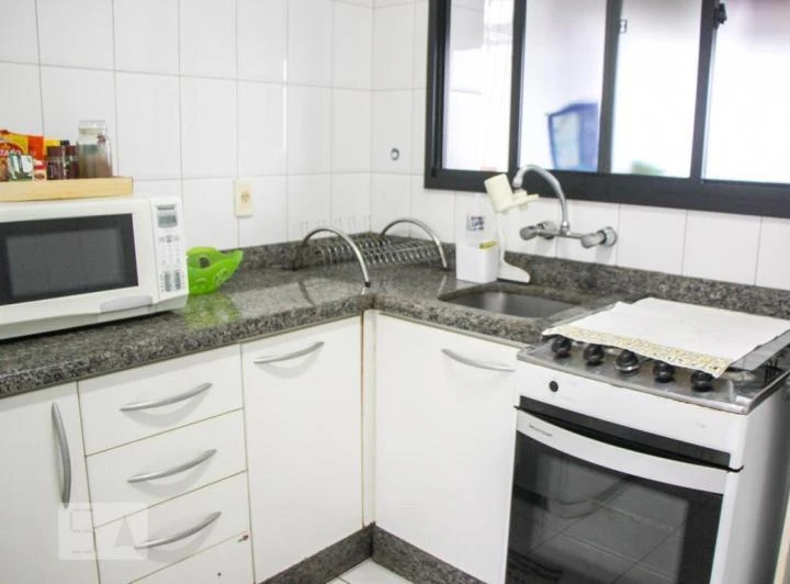 Furnished 3-bedroom apartment with balcony grill