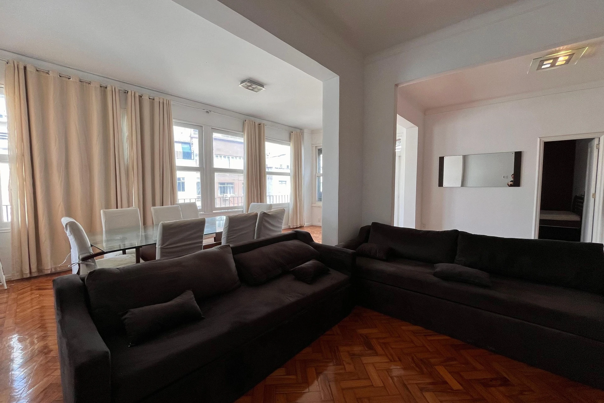 3-bedroom apartment with a walk-in closet — photo 17