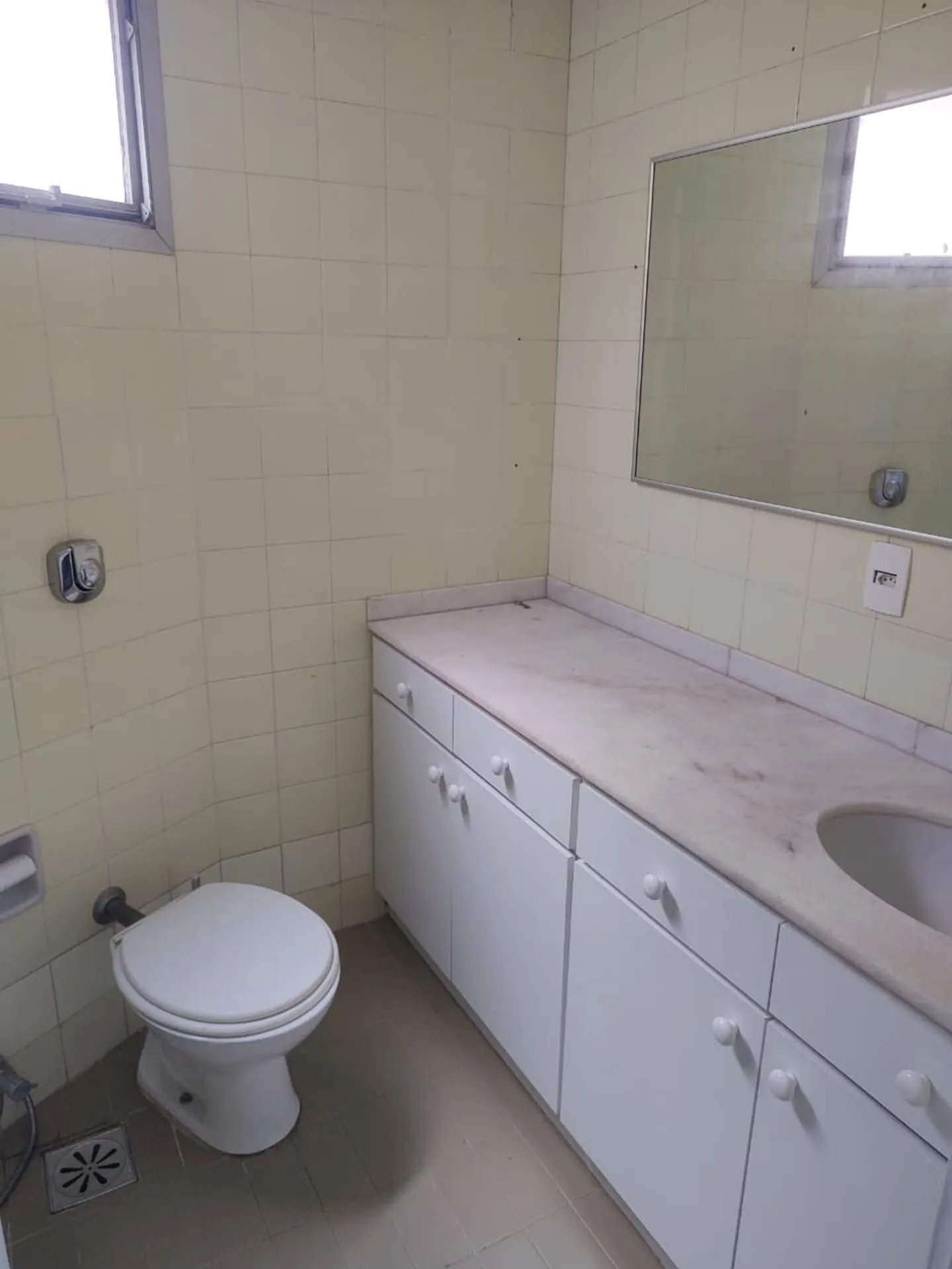 Rental apartment with 96 m², 2 bedrooms and 2 bathrooms — photo 21