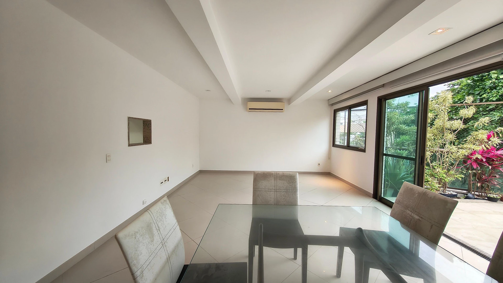 5-bedroom apartment with a washing machine in Rio de Janeiro — photo 13