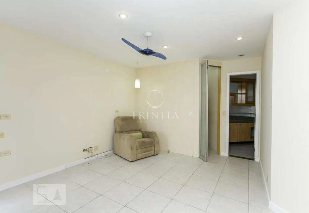 Duplex penthouse with 3 en-suite bedrooms and glass balcony — photo 13