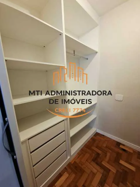 2-bedroom apartment in a building with a pool — photo 6