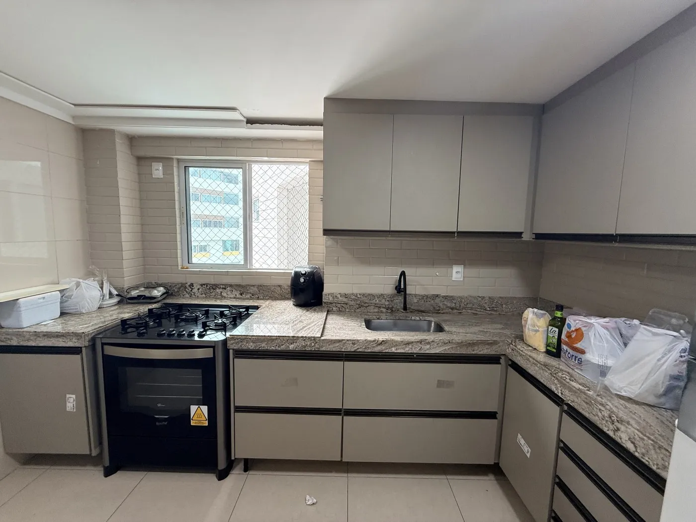 Furnished 163 m² apartment on the 26th floor with 4 bedrooms — photo 36