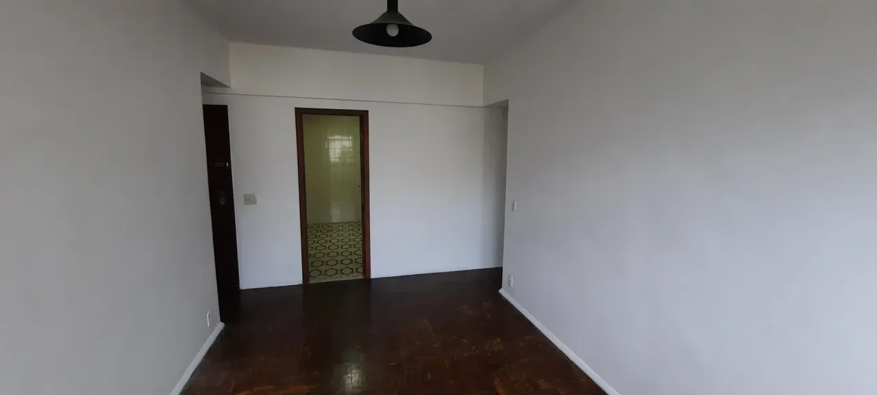 Apartamento de 61 m² no 5º andar com 2 suítes e ar-condicionado