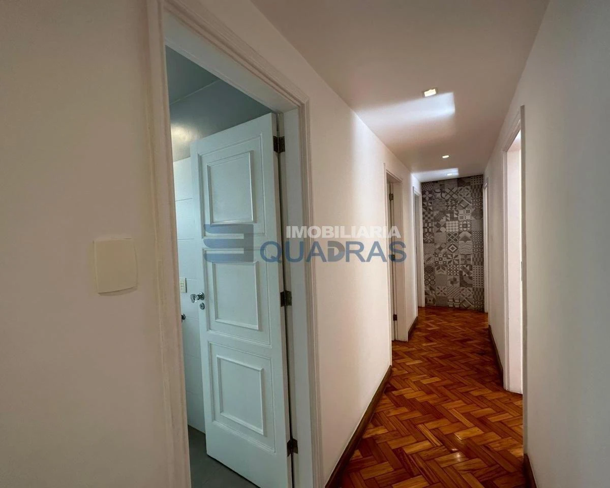 4-bedroom apartment with a home office in Rio de Janeiro — photo 42