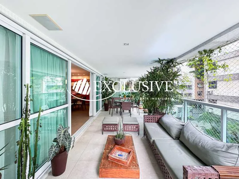 Furnished apartment with 4 bedrooms and 5 bathrooms — photo 10