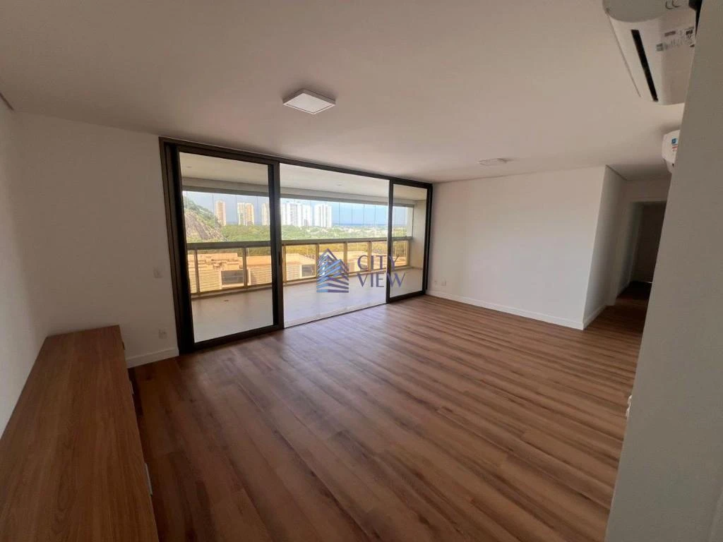 171 m² apartment with 4 bedrooms and 2 parking spots — photo 4