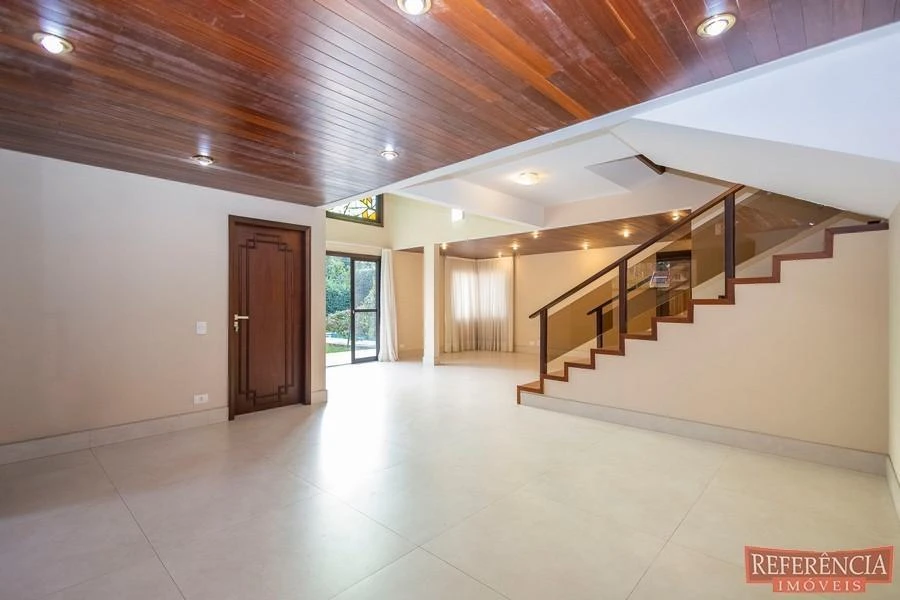 House, 550 m², with a walk-in closet — photo 20