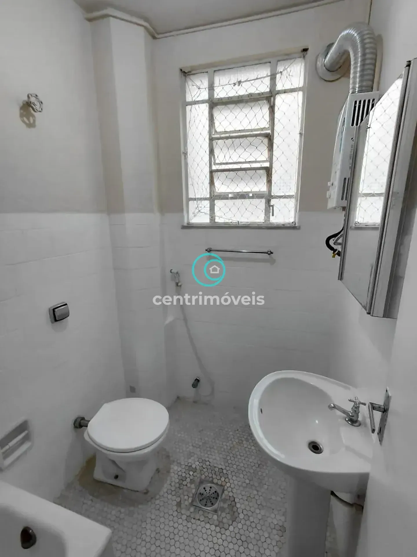 1 quarto e banheira: apartamento de 44 m² — photo 4