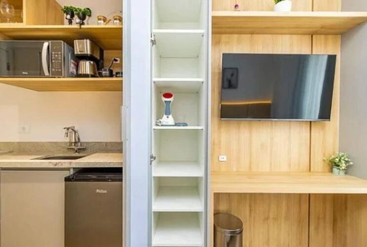 One-bedroom apartment in a building with a coworking space — photo 6