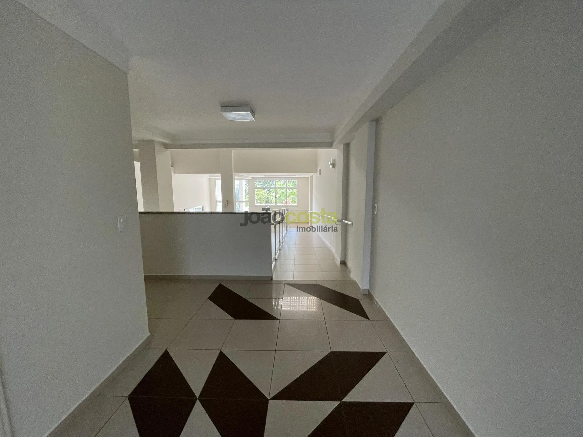 Furnished penthouse with 2 en-suite bedrooms and 210 m² — photo 74