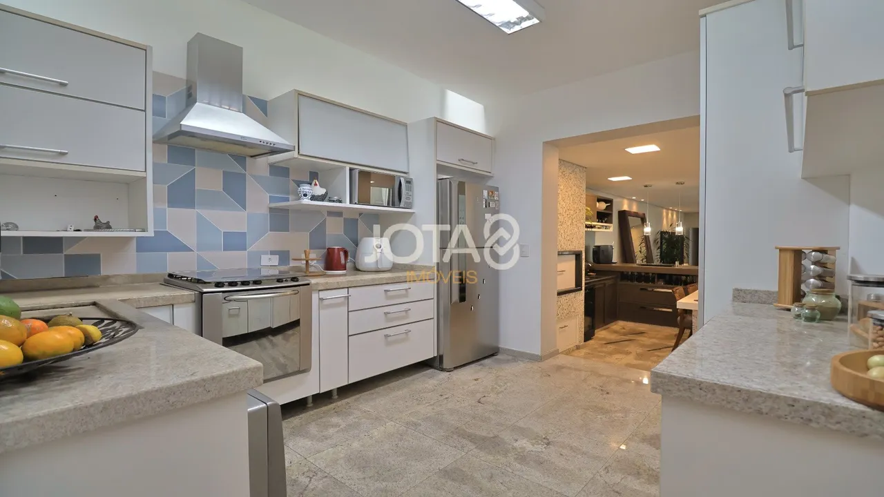 Furnished house with 4 bedrooms and open-plan kitchen — photo 2