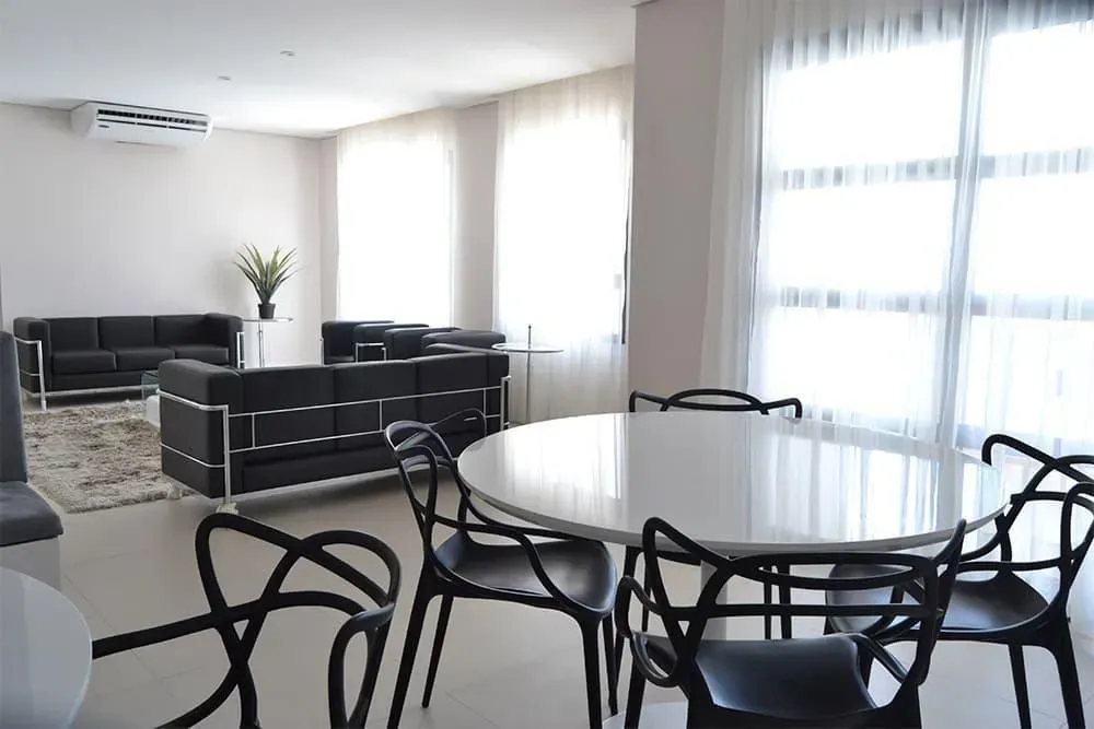 Apartment on the 10th floor with a glass-enclosed balcony — photo 21
