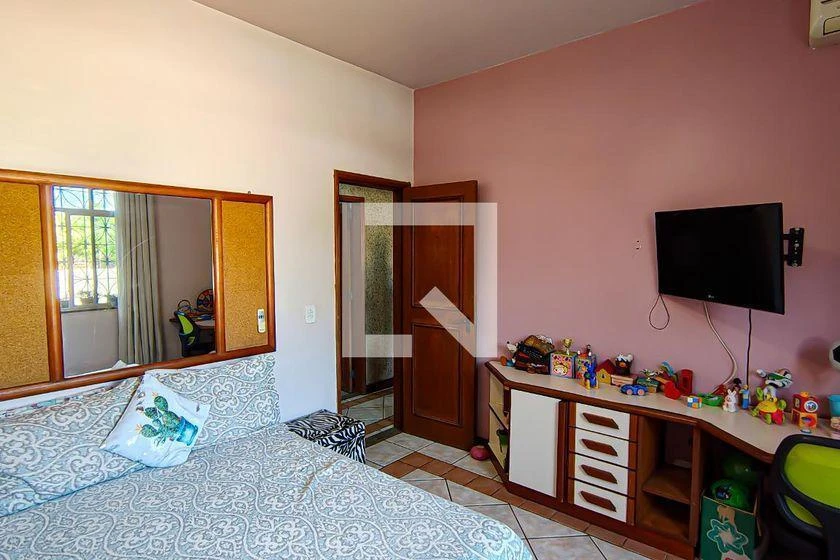 Casa de 420 m² com 4 quartos, 3 vagas e quintal — photo 24