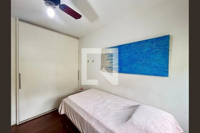 Apartment with 4 bedrooms and an en-suite bathroom — photo 36