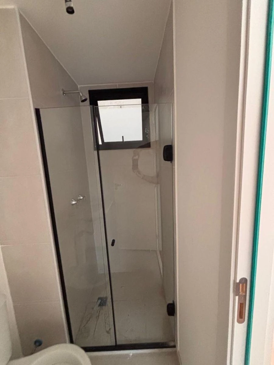 Unfurnished 2-bedroom apartment with 1 bath and pets — photo 39