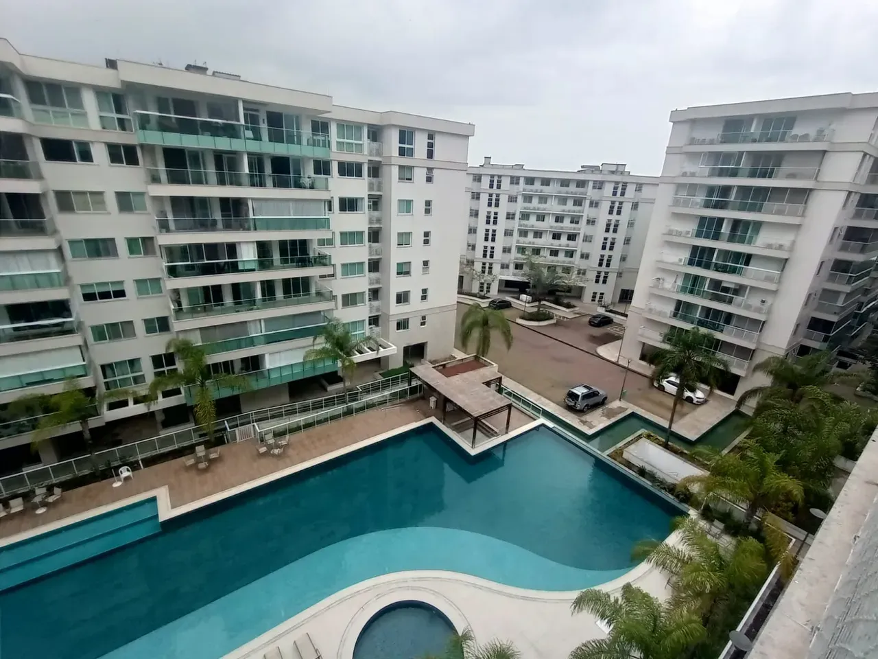 2-bedroom apartment with enclosed balcony and parking — photo 22