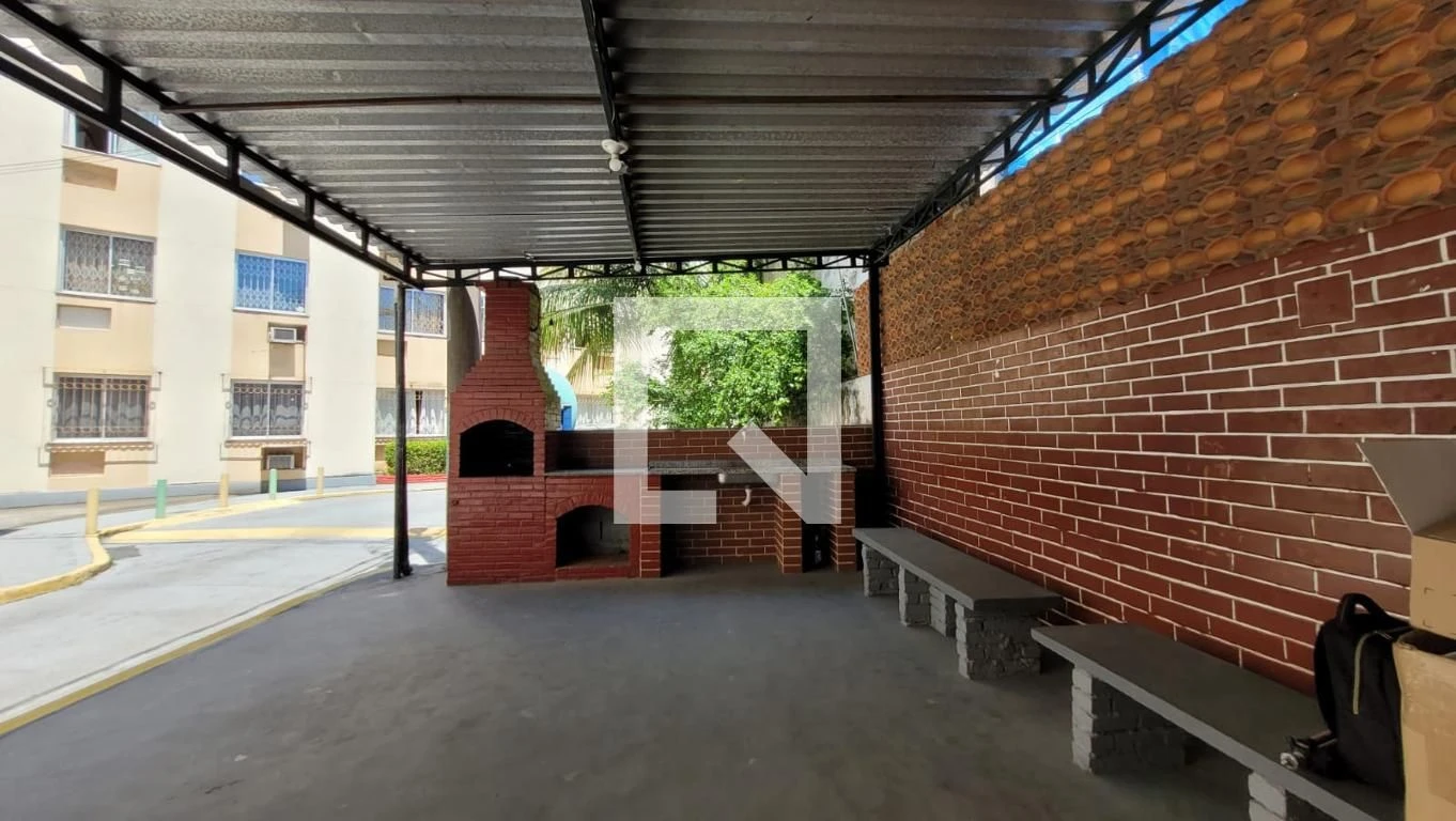 3-bedroom apartment with a private BBQ area — photo 4