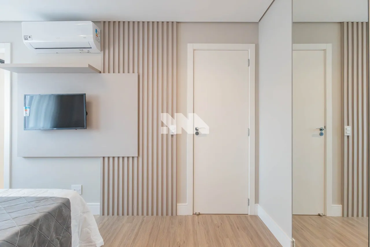 Furnished 1-bedroom apartment with 2 bathrooms — photo 19
